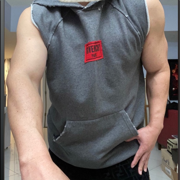 Gucci ponchos - Picture 10 of 12